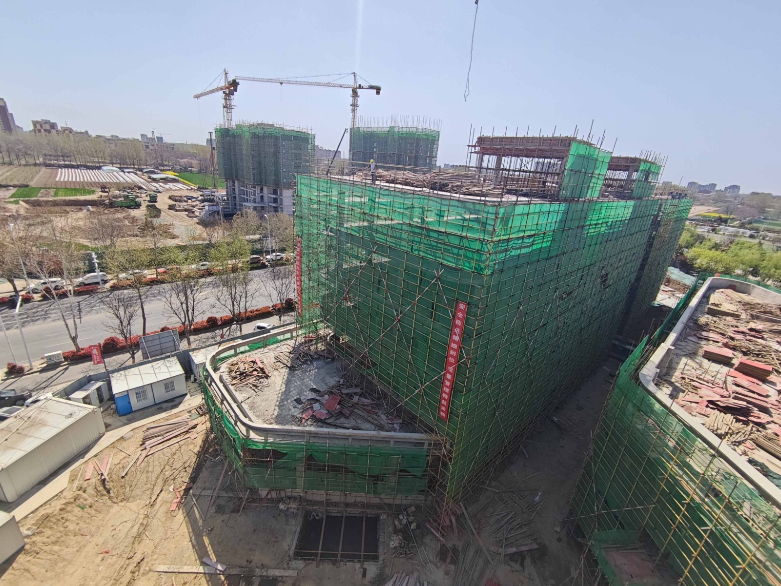 【鼎鑫·幸福滙】三月份工程進(jìn)度播報(bào)——春潮涌動筑新章，幸福輪廓漸清晰！  